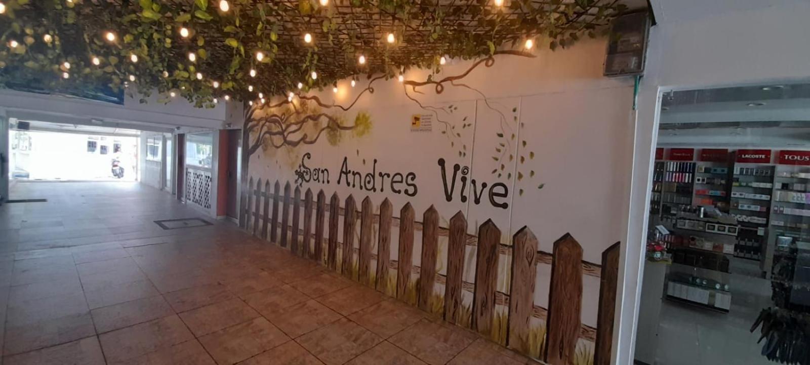San Andres Vive Paradise Habitaciones Con Bano Privado A 80Mts De La Playa Principal Kültér fotó